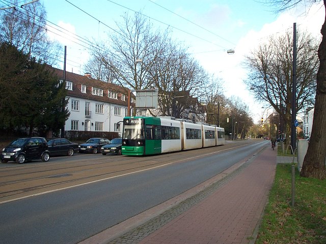 Linie 4 in der Schwachhauser Heerstra&szlig;e
