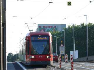 Linie 1 auf der Bürgermeister-Smidt-Brücke