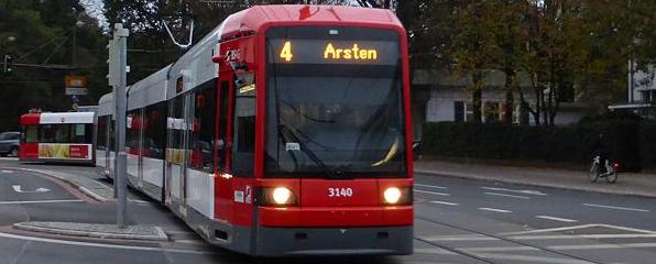 GT8N-1 auf der Linie 4 nach Borgfeld