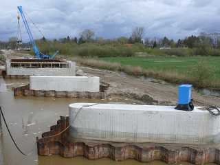 An der Flutbrücke
