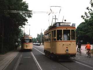 TW 134 und ein Großraumwagen