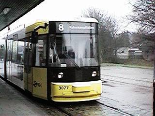 Die Linie 8 am Ronland-Center
