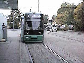 Linie 1 am Roland-Center