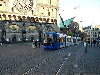 Vor dem Dom