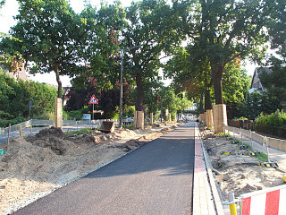 Asphalt in der Lilienthaler Heerstraße