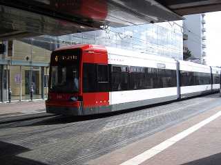 Linie 6 an der Universität