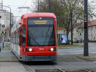 GT8N-1 an der Lloydstraße