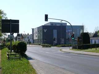 25.04.2011
