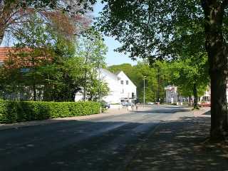 25.04.2011