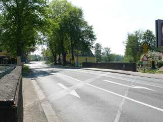 25.04.2011