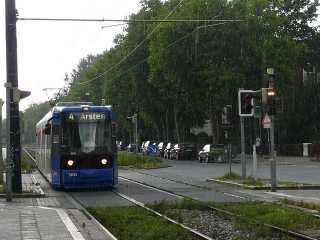 Linie 4 an der Wätjenstraße