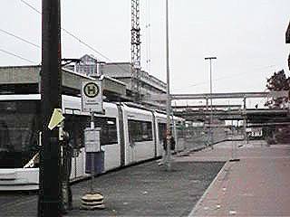 Eine Bahn an der Universität