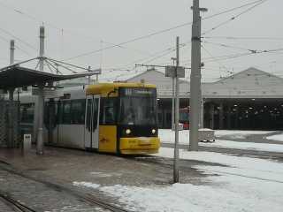 GT8N 3005 mit weißer Tür