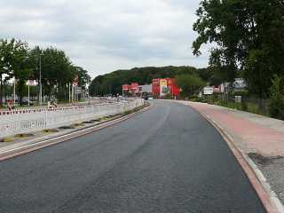 Neue Fahrbahn