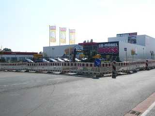 In der Hans-Bredow-Straße