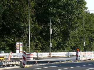 An der Einfahrt