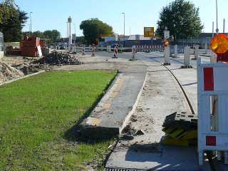 Alte Fahrbahnmarkierung
