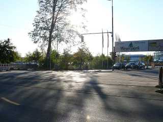 Einfahrt zum Weserpark
