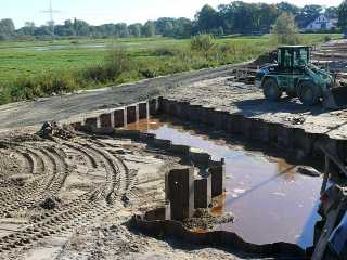 An der Flutbrücke