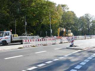 An der Zufahrt