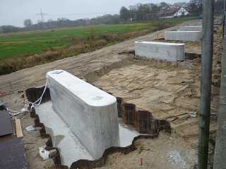 An der Flutbrücke