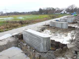 An der Flutbrücke