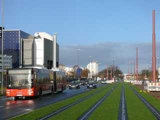 In der Hans-Bredow-Straße