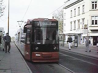 Linie 1 an der Haltestelle Am Brill