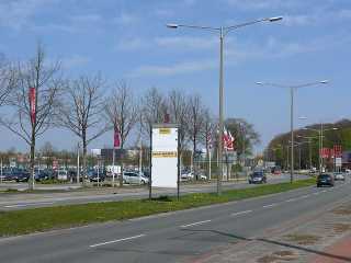 In der Hans-Bredow-Straße.