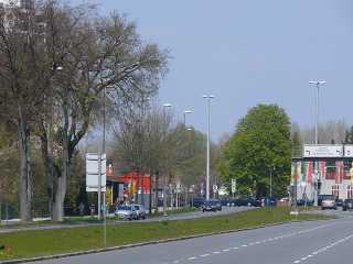 In der Hans-Bredow-Straße.