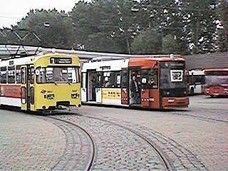Zwei Bahnen